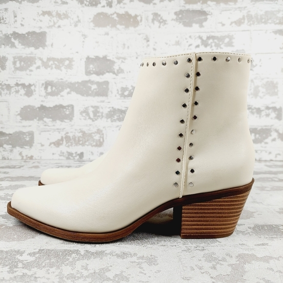 New BP. Wylie Ivory Faux Leather Studded Bootie W796 - Picture 1 of 13
